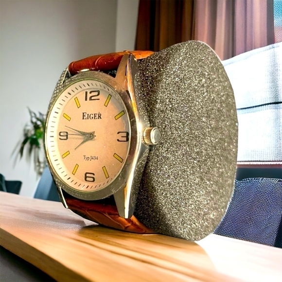 Men’s Watch EIGER E-Z Read Dial Watch Brown Leather Bracelet Vintage Wristwatch - Picture 1 of 8